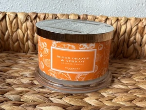 New Homeworx by Harry Slatkin 18 oz 4-Wick candle BLOOD ORANGE & APRICOT - Picture 1 of 4