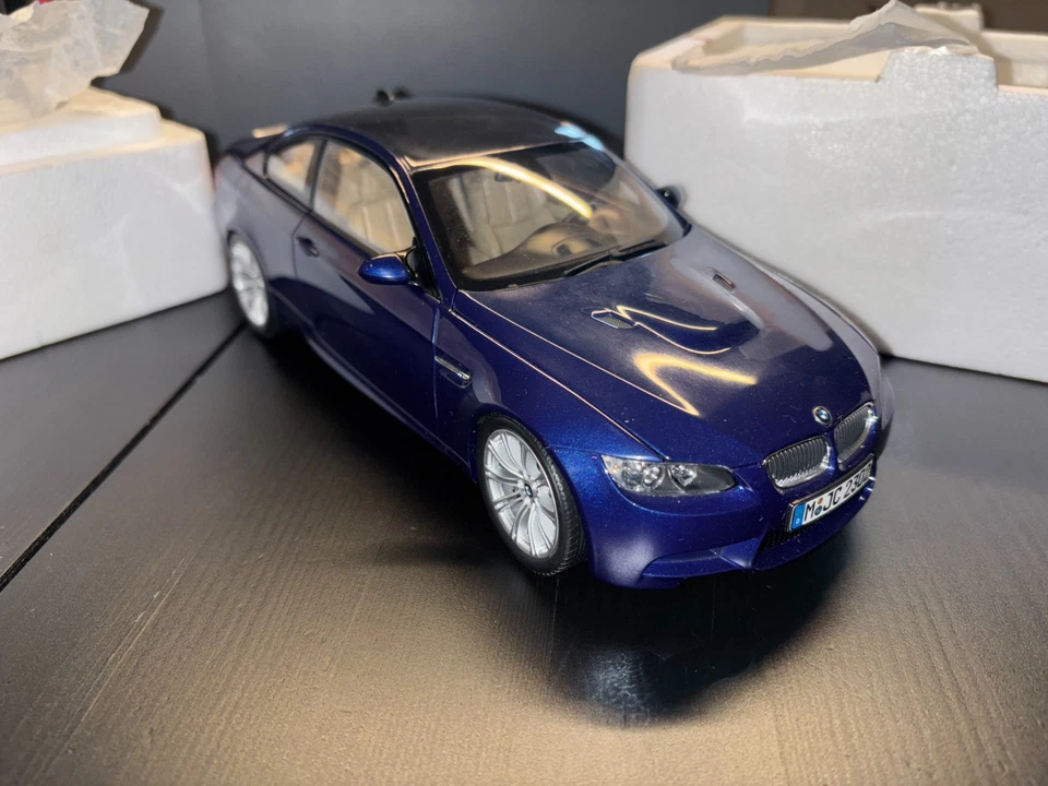 1:18 BMW M3 Coupe E92 - Kyosho - BMW Dealer 80430422602 - Bild 1 von 4