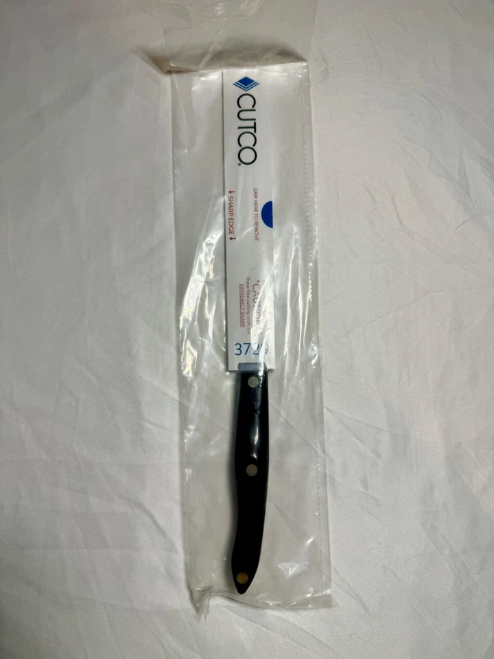 Cutco #3729 8” Santoku Style Carver/Slicer Classic Color - Image 1 of 1