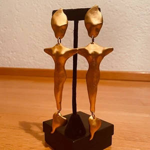 VINTAGE MODESCHMUCK VON MARIA SNYDER - OHRCLIP VERGOLDET - NEW OLD STOCK - Bild 1 von 2