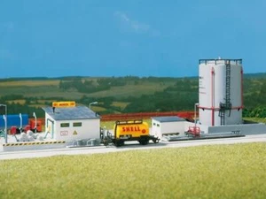 Auhagen 12264 Pequeño depósito con depósito alto, H0/TT - Imagen 1 de 3