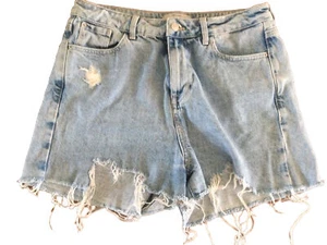 Ladies NEW LOOK Distressed Denim Shorts U.K. 12 T7277 - Picture 1 of 3
