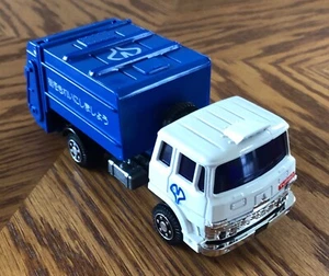 Yonezawa Toys (Diapet - Japan) 1/55th Isuzu Sanitary (Garbage/Waste/Trash) Truck - Picture 1 of 7