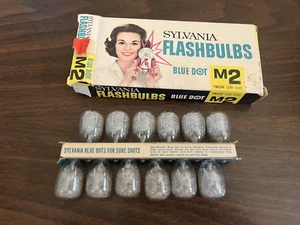 Vintage 1960s SYLVANIA Blue Dot Flashbulbs M2 Clear-  Box (all 12) - Picture 1 of 2