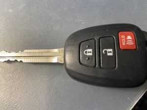 89071-0R040 OEM  2013 - 18 TOYOTA RAV4 HIGHLANDER KEYLESS REMOTE FCC ID:GQ4-52T - Bild 1 von 9
