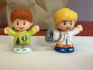 Figurine scuolabus Fisher Price Little People Driver Emily & Eddie Siediti con me - Foto 1 di 5