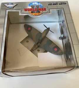 L281E Air Signature World War Series Spitfire 1:48 Diecast - Bild 1 von 8