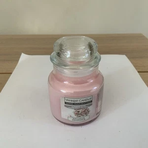 Yankee Candle Home Inspiration Elderberry Blush Jar Candle 104g ~ NEW - Picture 1 of 5