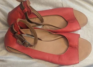 BUENO DONNA SANDALI FLAT PELLE ROSSA PUNTA APERTA TG 40/US 9 - Foto 1 di 11