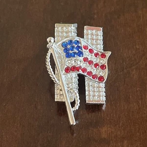 9/11 Commemorative Twin Towers American Flag Brooch Silver Tone With Rhinestones - Picture 1 of 7