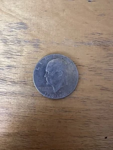 1776-1976 Eisenhower Liberty Bell Moon One Dollar US Bicentennial Coin - Picture 1 of 2