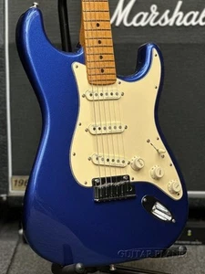 Fender American Ultra Stratocaster -Cobra Blue / Maple- 2019 - Picture 1 of 7