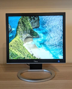 Fujitsu ScaleoView H19-2 DVI VGA 1280x1024 LCD Monitor 19" Zoll 5:4 75Hz silber - Bild 1 von 11