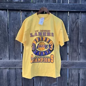 Vintage NBA LA Lakers 3 Peat Shaq and Kobe Deadstock Basketball Tee - Bild 1 von 5