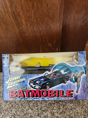 1960s DC Comics Batmobile Johnny Lightning 1:24 Diecast Model Kit 2002  - Image 1 of 3