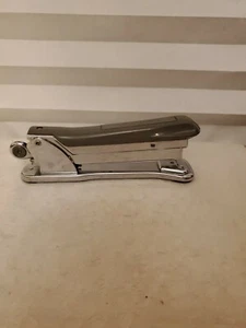 Easily Staple 20 Sheets! Vintage Aceliner Model 502 Desk Stapler Gray Chrome - Picture 1 of 7