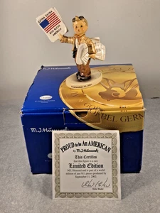 Hummel # 156127 Hum 2113 "Extra, Extra Estamos Orgullosos" 1ª Edición FIRMADO - Imagen 1 de 17