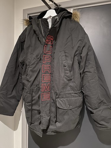 Giacca invernale Supreme taglia M con buone condizioni