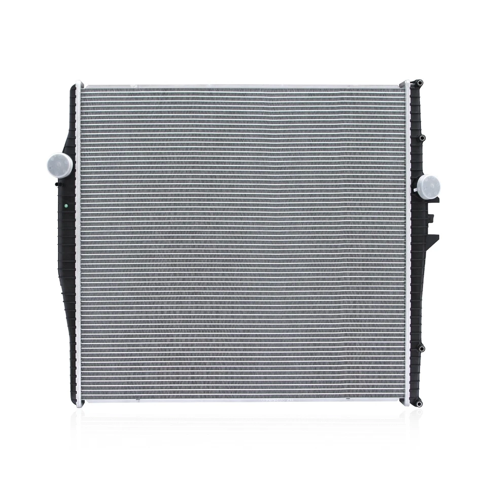 Radiator Fits 2003-2008 Volvo VNL 2004-2009 Volvo VNM 20461059 2037029 20991711 - Imagem 1 de 4
