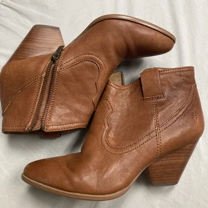 FRYE Ankle Bootie Womens 6 M Reina Cognac Leather Western Cowboy Pointed Toe - Picture 1 of 10