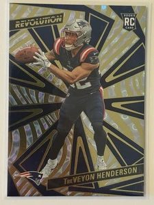 TreVeyon Henderson 2025 Panini Revolution GROOVE Rookie #244 RC Patriots - Imagen 1 de 2