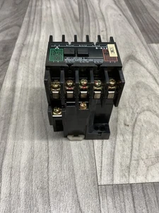 MITSUBISHI S-K12 CONTATTORE MAGNETICO 20A 100V #4010E20SI - Foto 1 di 4