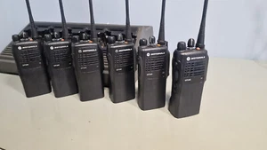 6x Motorola GP340 UHF 403 - 470 Mhz radio ręczne z ładowarką - Zdjęcie 1 z 3