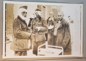 Foto stampa originale d'epoca WW2 8X10 PRIGIONIERI ITALIANI TREGUA DALLA GUERRA 70C - Foto 1 di 3