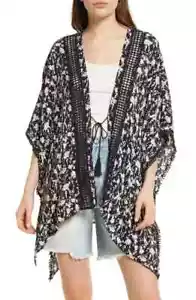 Treasure & Bond Kimono Ruana Womens One Size Black Floral Lace Trim Tassel NWT - Picture 1 of 11