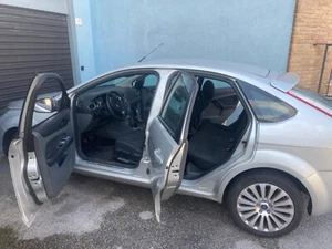 auto - Foto 1 di 8