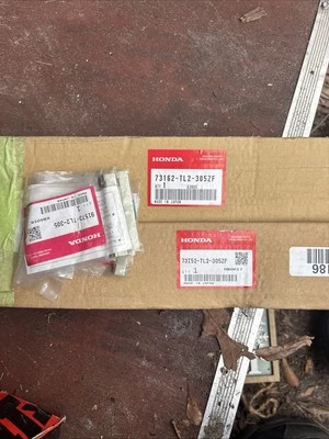 Front Right Windshield Molding Trim 73152-TL2-305 Fit For Acura 2011-2014 TSX - Image 1 of 3