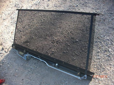 2000-2006) Mercedes-Benz W220 REAR POWER WINDSHIELD SHADE S500 S600 S430 S55 AMG - Image 1 of 4