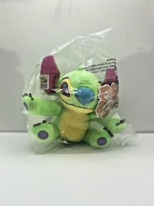 SDCC 2023 Stitch Blacklight Plush 6" Green NWT UCC Exclusive Disney Collectible - Picture 1 of 7