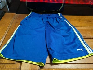 BOYS PUMA BASKETBALL SHORTS SIZE LARGE 14-16 Blue Neon Green - Picture 1 of 5