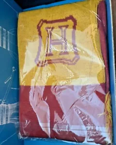 Loot Wizarding World “GRYFFINDOR” NIMBUS HOGWARTS HOUSE SCARF - Picture 1 of 3
