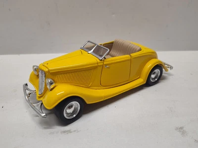 1934 Yellow Ford Coupe Convertible Motormax Collectors Ed. Diecast Toy Car 1:24 - Image 1 of 4