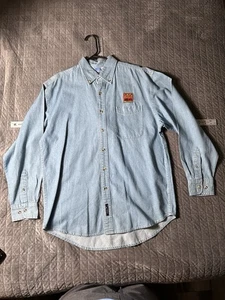 Wells Fargo 150 Years Shirt Mens Med Blue Denim Button Down Embroidered Pocket - Picture 1 of 3