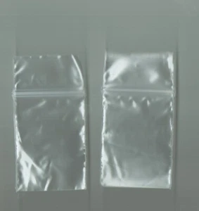 BAGS Clear Recloseable Poly Bag 2 MIL 1 1/2 X 2 Inches (LOT OF 200) - Picture 1 of 2