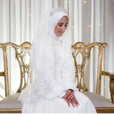 White hijabi pre-owned wedding dress XS