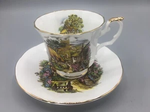 Elizabethan Teacup & Saucer English Cottage Village Bone China England Textured - Picture 1 of 20
