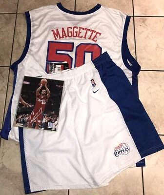 Foto firmada por Corey Maggette + Nueva camiseta y pantalones cortos Corey Maggette L.A Clippers. Foto 1 de 4