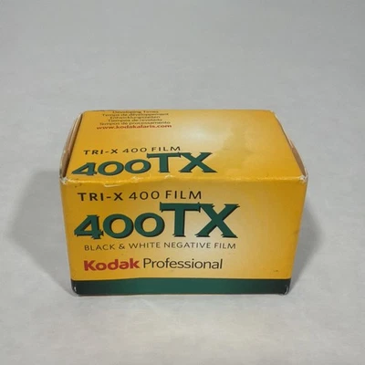 Rollo de película negativa Kodak Tri-X 400TX, blanco y negro - 24 caducidad 24 x 36 mm, 05/2025 Foto 1 de 4