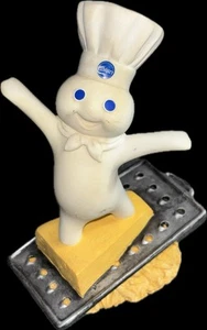 Figurina da collezione Pillsbury Doughboy IL GRANDE FORMAGGIO 2002 Danbury come nuova - Foto 1 di 2