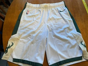 Pantalones Cortos Milwaukee Bucks Auténticos Profesionales Nike NBA Edición Equipo Hombre Talla 38+2 Baloncesto - Imagen 1 de 9