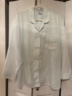 Conjunto de pijama verde manga larga Miss Elaine XL con flores bordadas rosas Foto 1 de 4