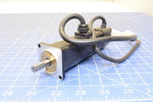 SGM-01U3B4CL /AC SERVO MOTOR 100W 200V .87A 0.318NM RMIN 3000 SK-200 TRANSPORT/ - Picture 1 of 6