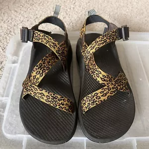 Chaco Size 4 Z Strap Cheetah Leopard Print Sandals Size 4 - Picture 1 of 7