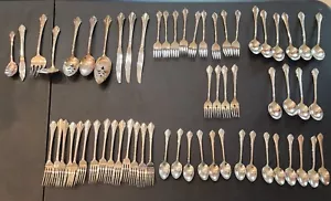 Vtg 61 1985 Oneida Enchantment Silverplate Forks Spoons Knives & Serving Pieces - Picture 1 of 13