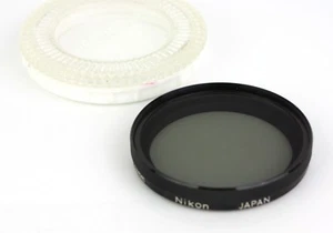 Vintage 1960s NIKON NIKKOR F 52mm Polarizing Filter Screw-In mount - Picture 1 of 6