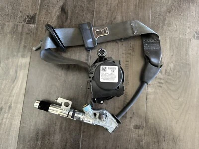 18-23 OEM Ford Mustang GT cupé delantero derecho pasajero cinturón retractor Foto 1 de 4